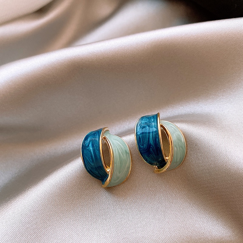 1 Pasang Anting Stud Geometris Warna Biru Putih Gaya Vintage Untuk Wanita