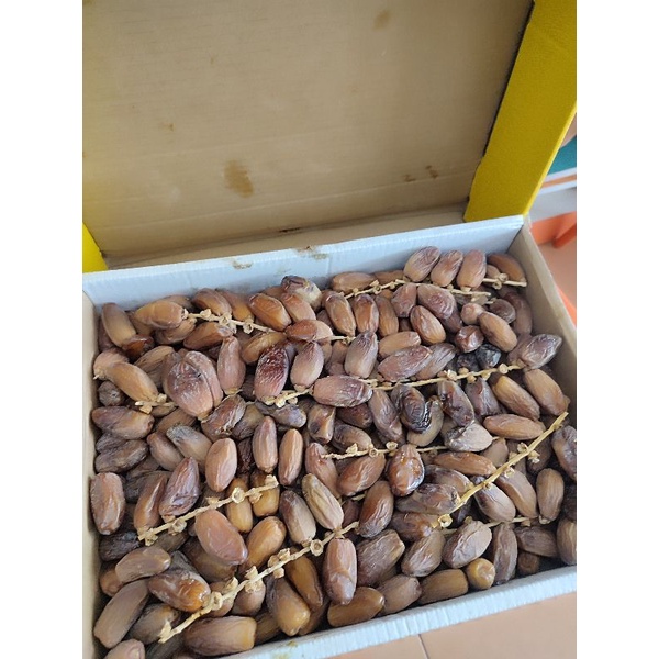 

kurma tangkai 500 gr