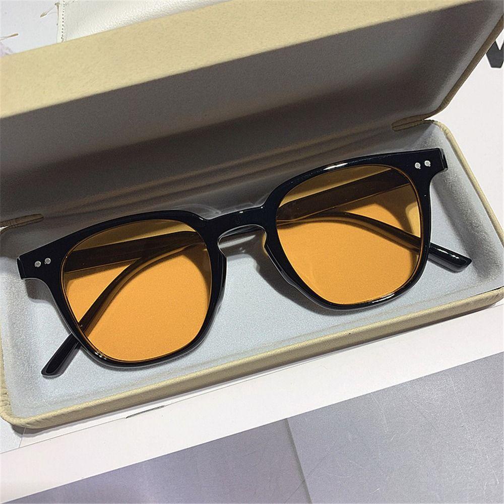 Lily Square Kacamata Hitam Retro Sunglasses Vintage