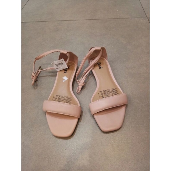 sandal tali fioni sunny anklletie blush by payless