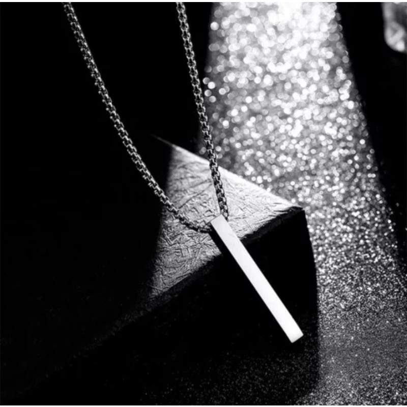 Kalung Liontin Titanium Silver Batang Kubus Anti Karat. Original