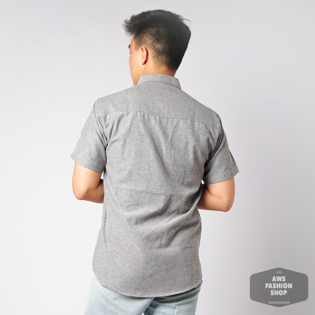 819 Kemeja Pria Lengan Pendek Polos Hitam Jeans Oxford Basic SIMPLE Slimfit Casual Tersedia Ready Sampai Size JUMBO BIG SIZE XXL XXXL