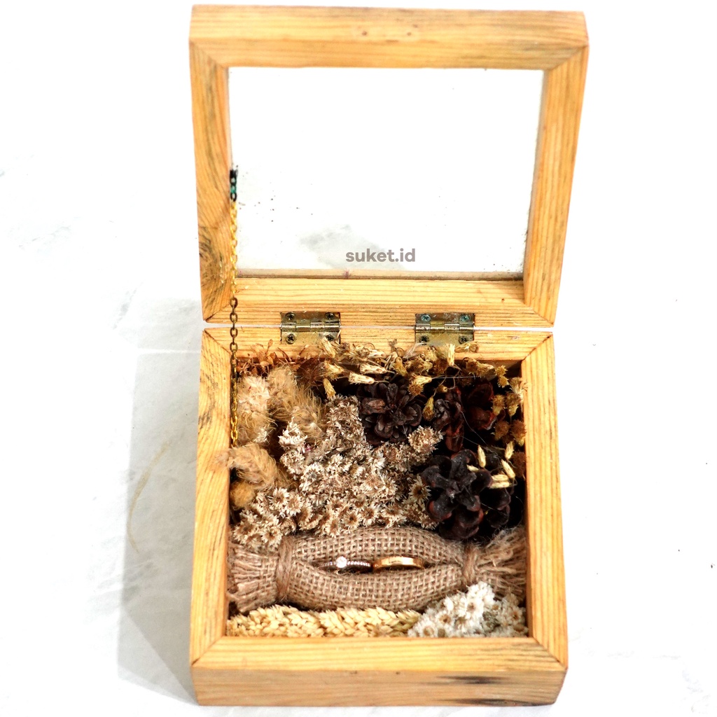 KOTAK MAHAR HIASAN CINCIN RUSTIC