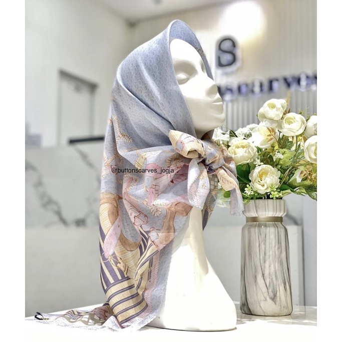 preloved buttonscarves the chain 2