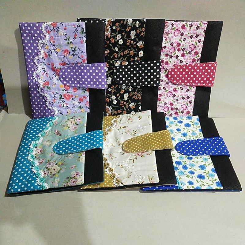 

Sampul / Cover Al-Qur'an motif Bunga plus Renda Size B6 kecil*