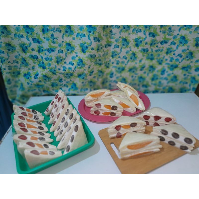 

fruit sando / fruit sandwich