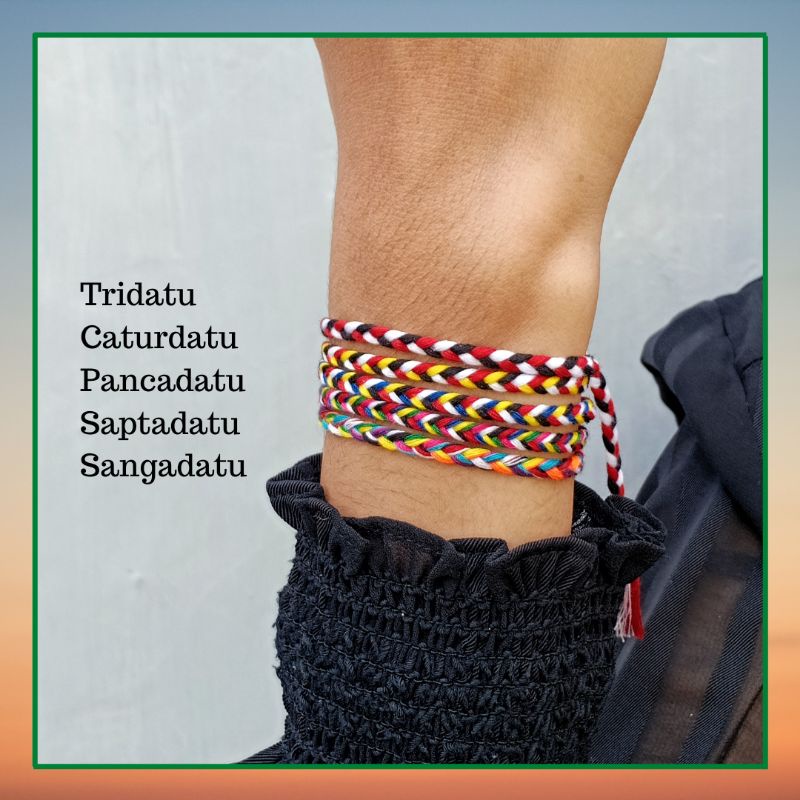 True Origin Jalin Slot /Tridatu Jalin Khas Bali / Gelang Tridatu Pria / Gelang Sangadatu Jalin Khas Bali / Gelang Besakih / Gelang Caturdatu / Gelang Pancadatu / Gelang Saptadatu /  Gelang Pria Bali / Kerajinan Khas Bali / Craftdewata