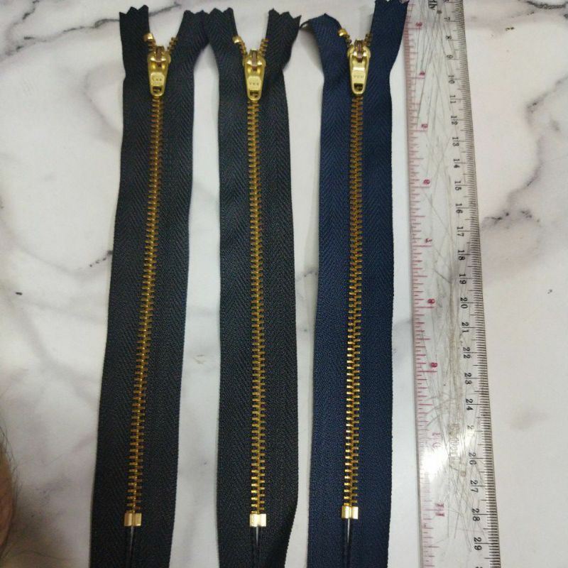 Resleting Rit YKK Metal Jeans Levis MGC 49 8 inch 20 cm