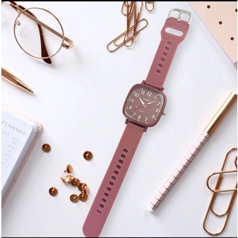 { KWS } Jam Tangan Fashion Wanita Strap Rubber G-222