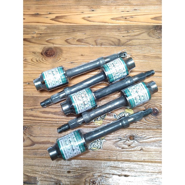 AS RODA BELAKANG VESPA RICAMBI ORIGINAL AS RODA VESPA BELAKANG AS 24