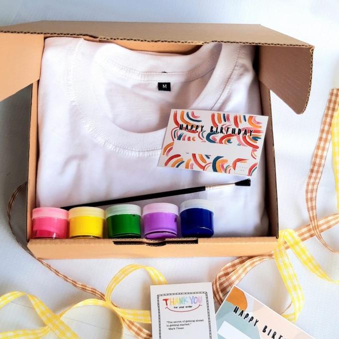 

TSHIRT PAINTING KIT BY CIPRATIND MELUKIS MEWARNAI BAJU HAMPERS MURAH