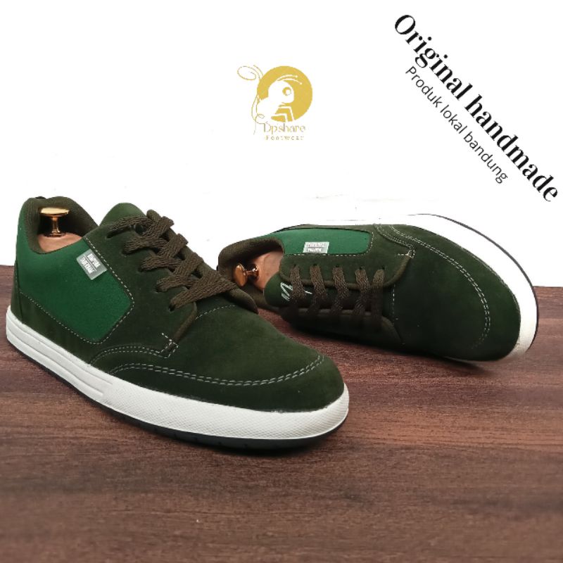 Sneakers public low pria/wanita termurah