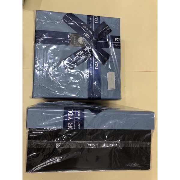 

Kotak Kado Coretan + Pt tanggung