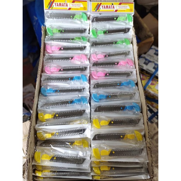 

cutter isi 12pcs