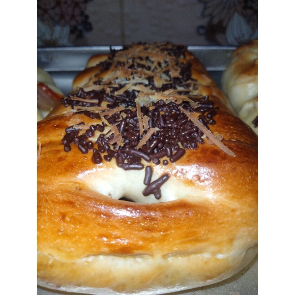 

roti bakery jumbo isi pisang coklt