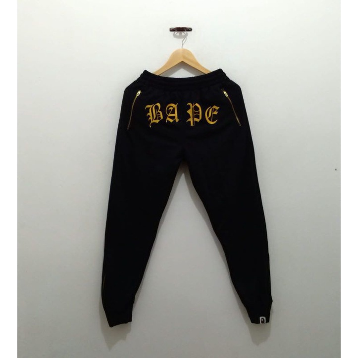Jogger Shotpant Aape By A Bathing Ape Gold Logo Bordir