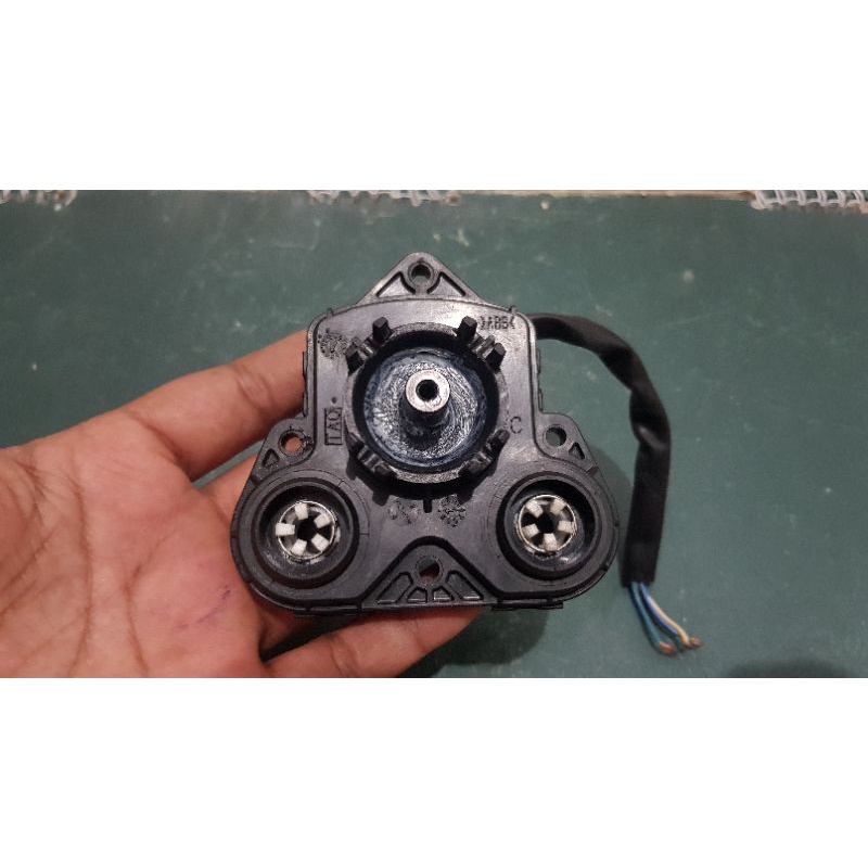Motor elektrik Penggerak kaca spion Honda HRV