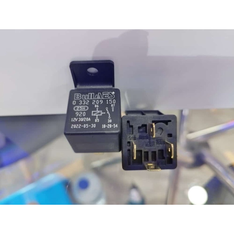 Jual RELAY RELLAY KAKI 4 MODEL BOSCH 4 PIN 12V 30 AMPERE BULLAES