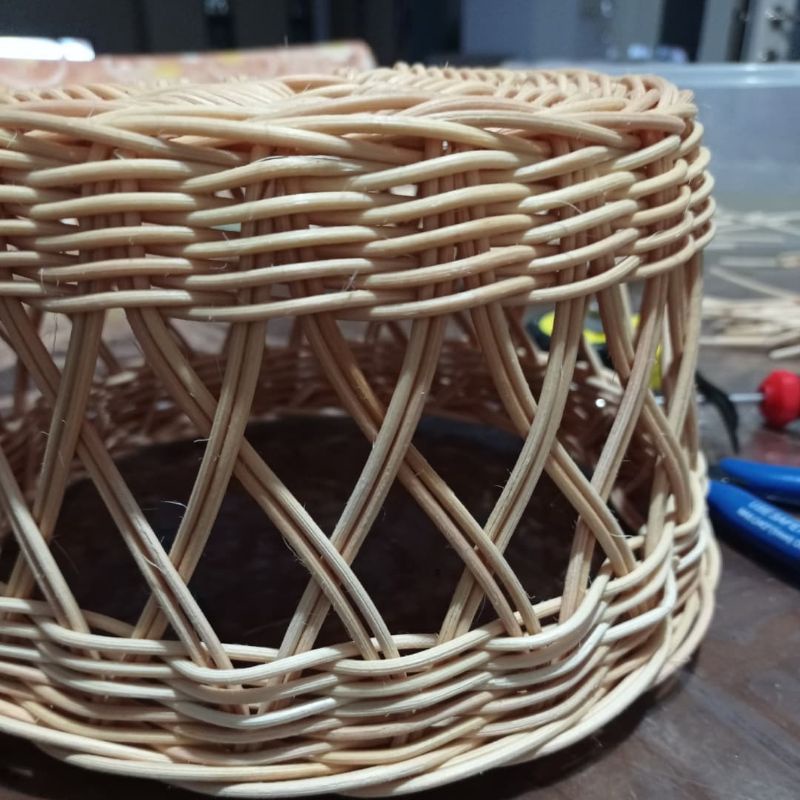 KERANJANG ROTAN BULAT MOTIF SILANG KERANJANG BUAH