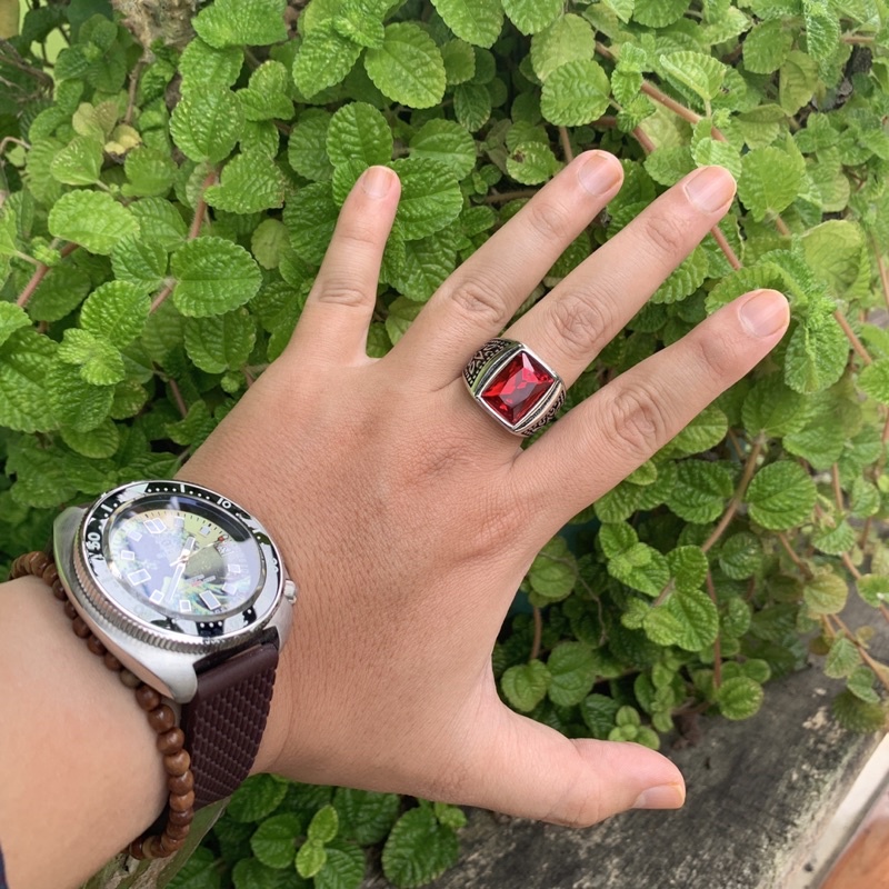 Cincin Batu Red Rubi Cutting Ring Titanium Motif Daun Retro High Quality