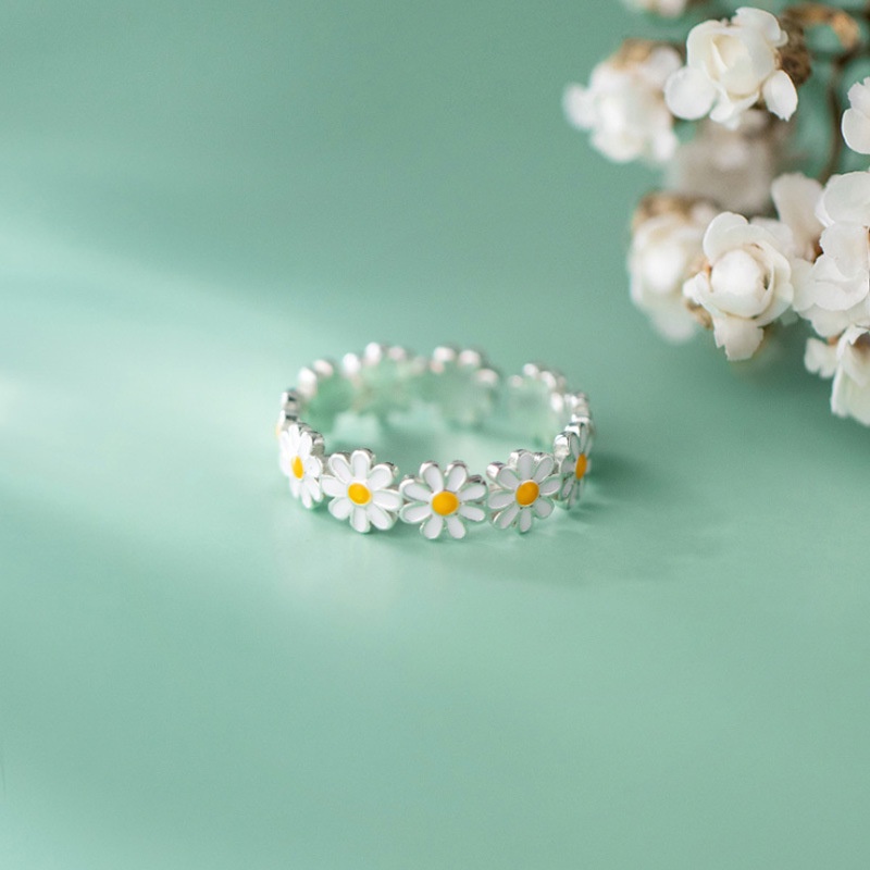 Cincin Desain Bunga Daisy Kecil Warna Putih