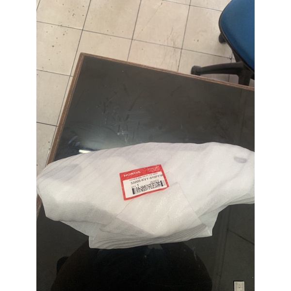 53205-KVY-910PFW Cover Batok Depan Beat Karbu Warna Putih