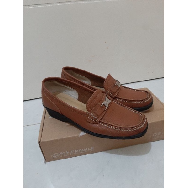 [Preloved] Sepatu Buccheri Wanita