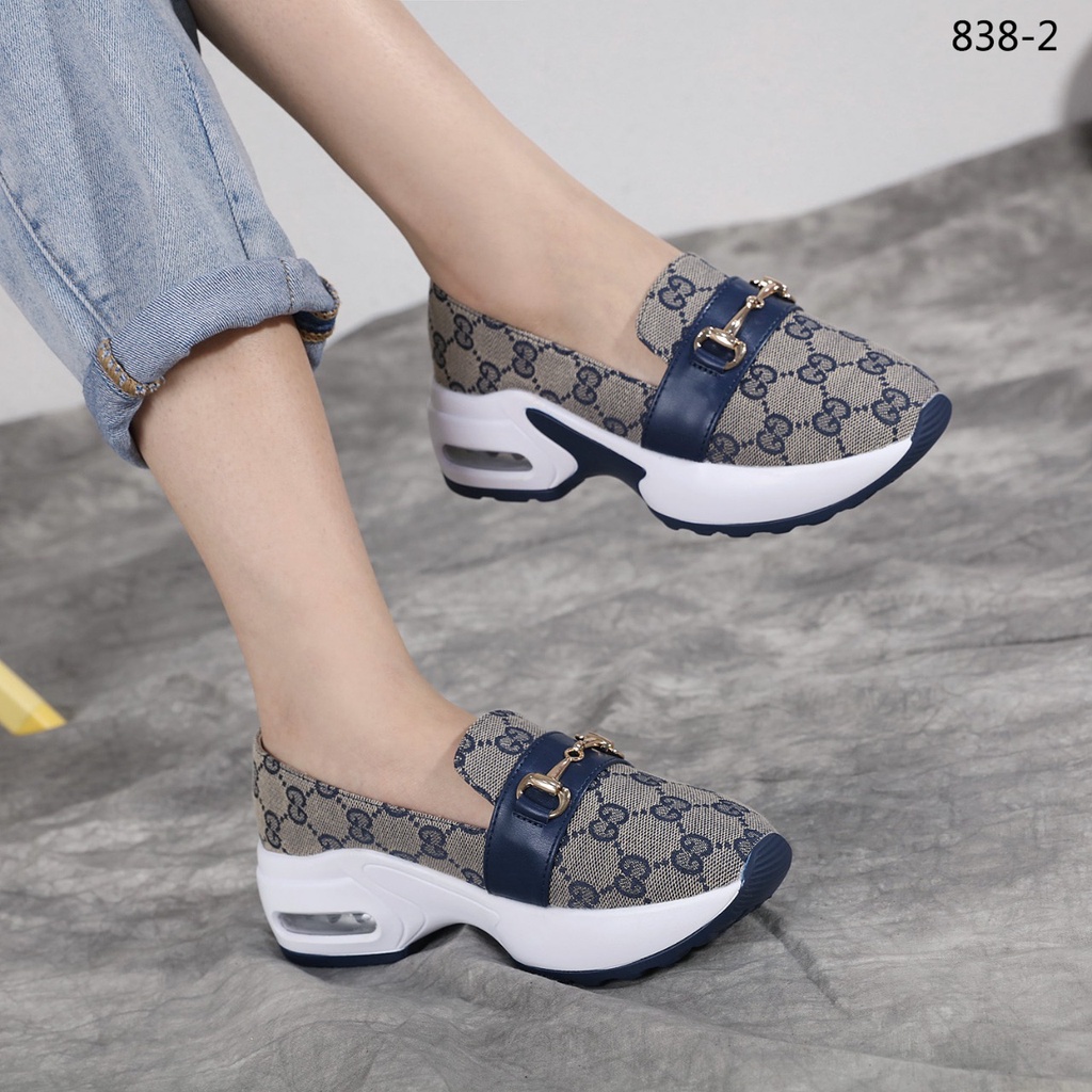 GC Horsebit GG Canvas Slip-on Shoes 838-2