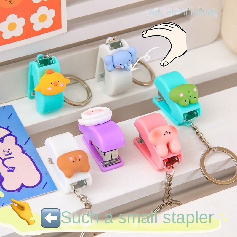 (snapcorner) Stapler Mini Portable Desain Kartun Lucu Dengan Gantungan Kunci Untuk Pelajar / Kantor