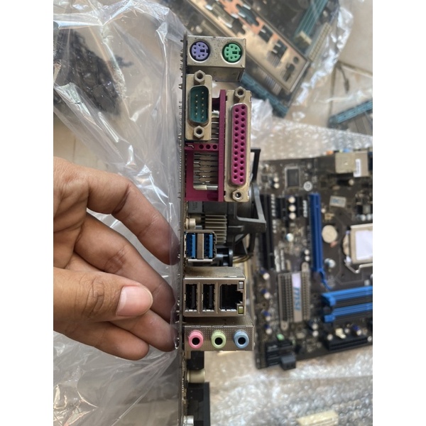 Motherboard Gigabyte P81 Core i3 4130 Fan intel