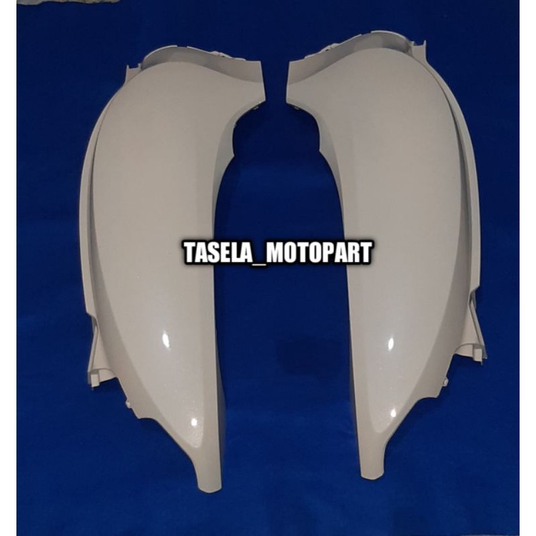 cover body kanan kiri scoopy 2020 krem cover body samping scoopy 2020 cream