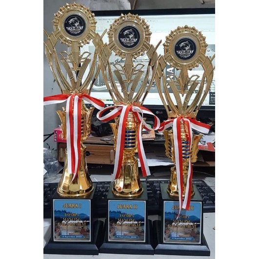 Grosir Piala Murah - Plakat - Piala Lomba 1 set Juara 1 2 3