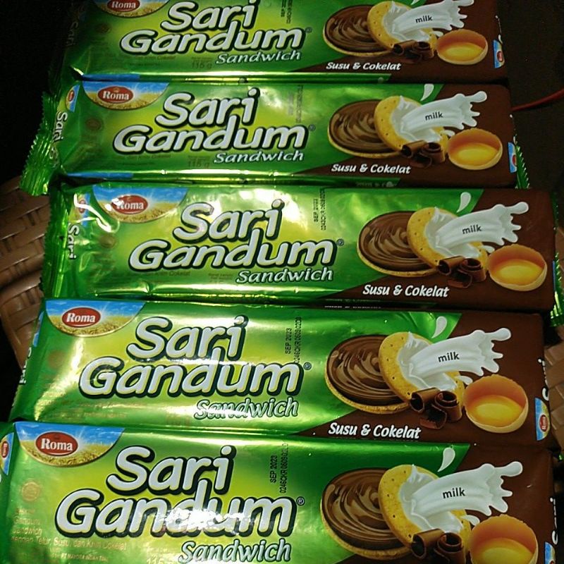 

sari gandum sandwich susu & cokelat