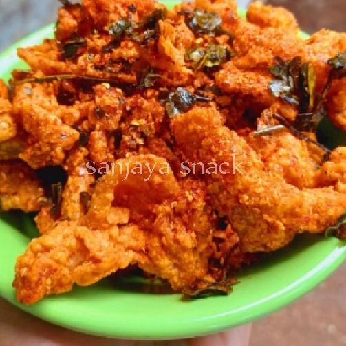 

Top Seller--Keripik Kulit Ayam Crispi Pedas Daun Jeruk 500 gram