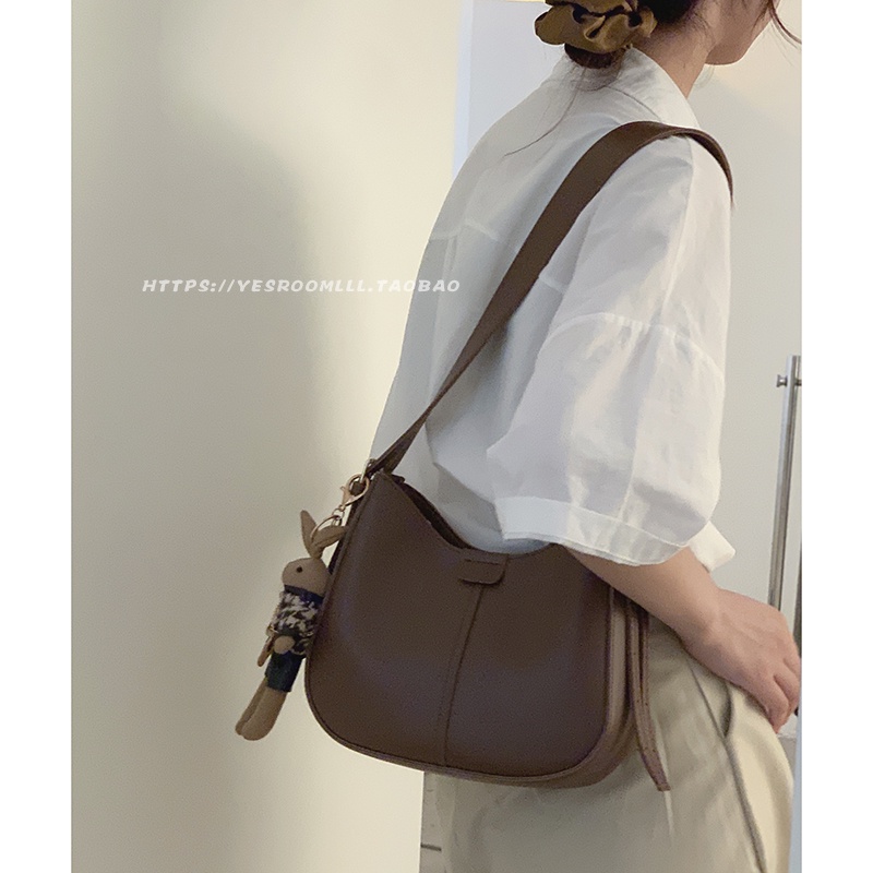 Suhao all-match ins messenger bag wanita musim panas 2022 baru trendi fashion retro tas ketiak tekstur niche tas pelana