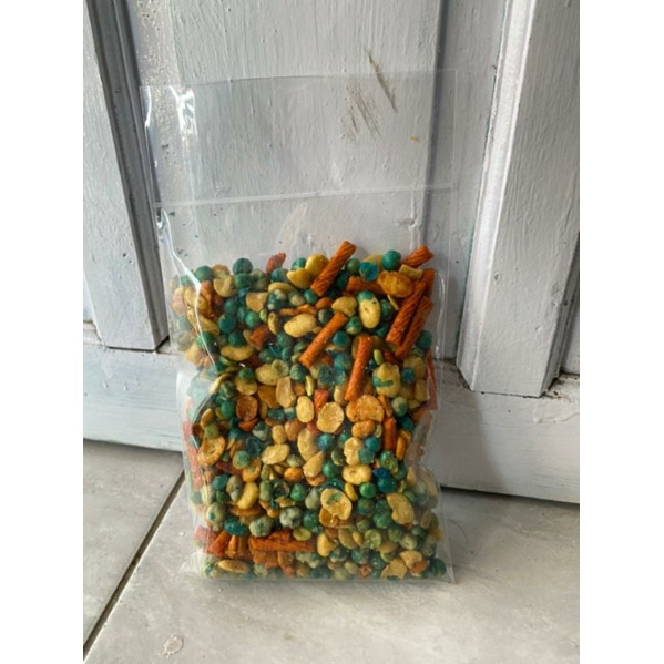 aneka Snack oishii cemilan ringan KACANG KORO MIX 200gram