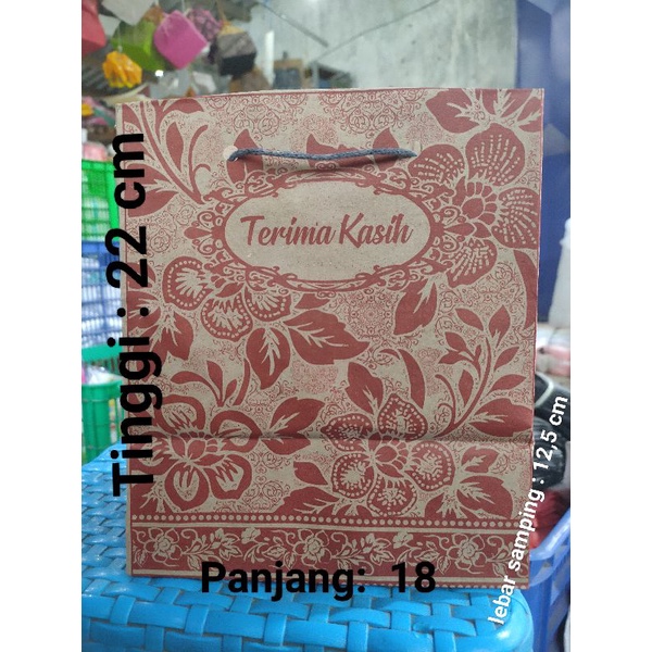 

Paper bag Motif Terimakasih / Tas kertas / Tas songgong Polos dan Motif ukuran 18*22 / R5
