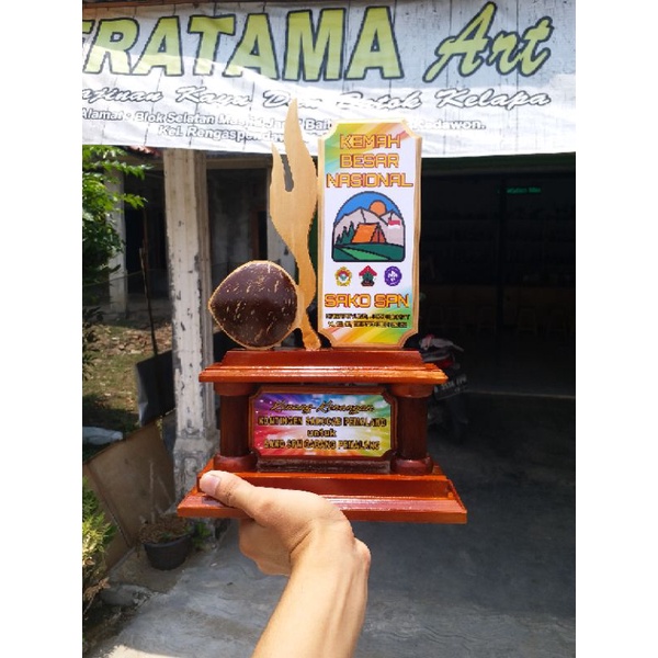 piala pramuka/plakat tunas kelapa/plakat kitri