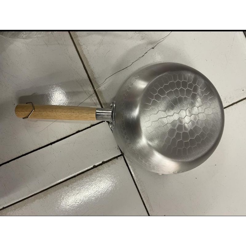 panci mie rebus aluminium tebal 20cm gagang kayu anti lengket / panci susu gagang kayu alumunium tebal milkpot saucepan yukihira marble hitam Tebal 16cm 18cm 20cm