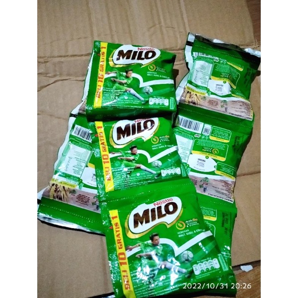 

MILO ActivGo, 1 renteng isi 10 sachet + gratis 1 sachet