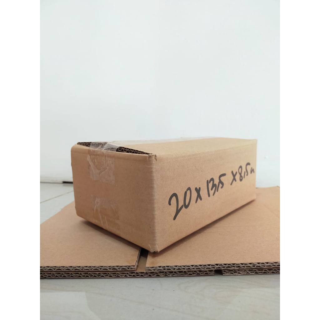 

Kardus 20x13,5x8,5cm Kemasan Box Kotak Dus Packing Polos Murah Baru ( harga paket isi 10 pcs )
