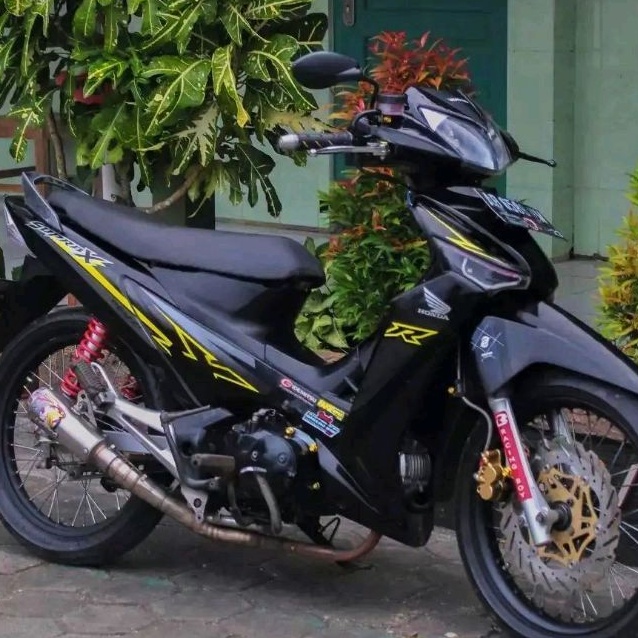 STRIPING STIKER SUPRA X 125 FI TAHUN 2018 KUNING STABILO HIJAU TERBAIK STIKER SUPRA X 125 READY STOC