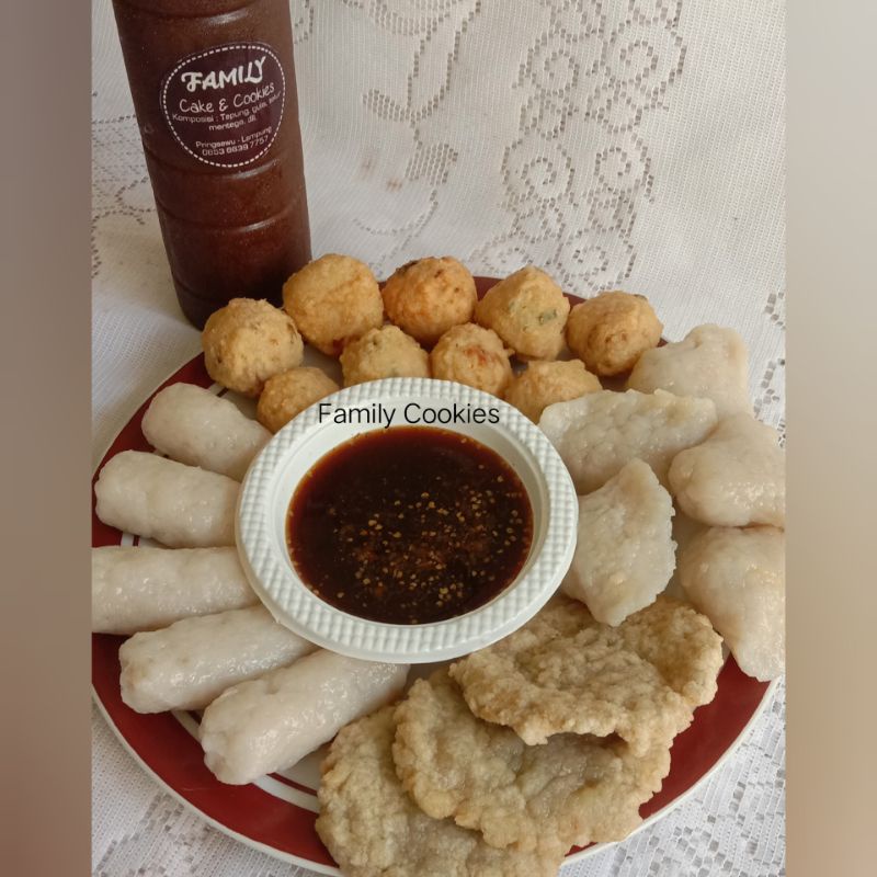 

Pempek Palembang Family Cookies | pempek ikan isi mix | pempek ikan enak | pempek ikan