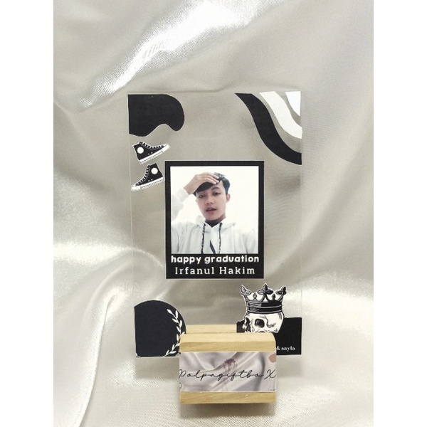 

akrilik photo sticker custome kado lucu kado graduation kado ultah souvenir hampers