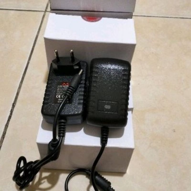 Adaptor 12V 2A MERK MP/M SWITCHING DENGAN LAMPU INDIKATOR NEW + DUS