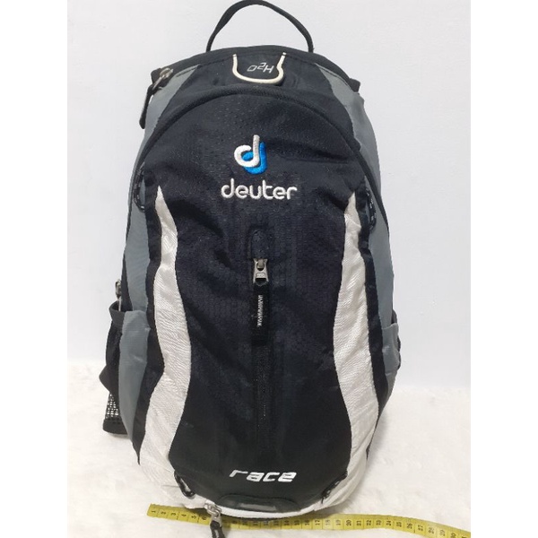 Tas Ransel Second / Preloved / DEUTER Race Backpack Three Colour Hitam, Abu, aputih / Bekas.