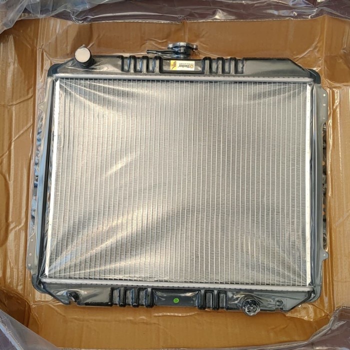 {BEKAS} Radiator Isuzu Panther Kotak 2.5 / 2.3 Berkualitas