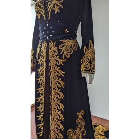 kebaya bludru Sanghai