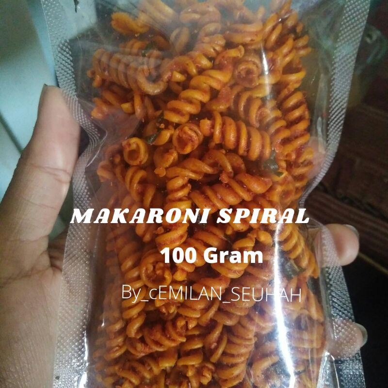 Makaroni spiral Pedas daun Jeruk Isi 100 gram