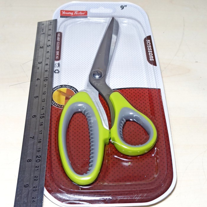 

Hemat Gunting Kain / Kertas 225Mm Gagang Karet - 9Inchi Limited